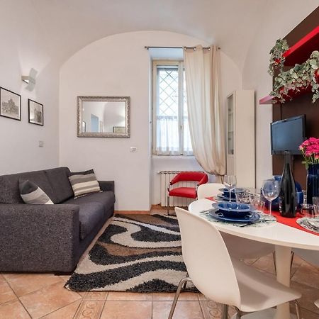 Apartmán Ht Apt Mameli 40 Řím Exteriér fotografie