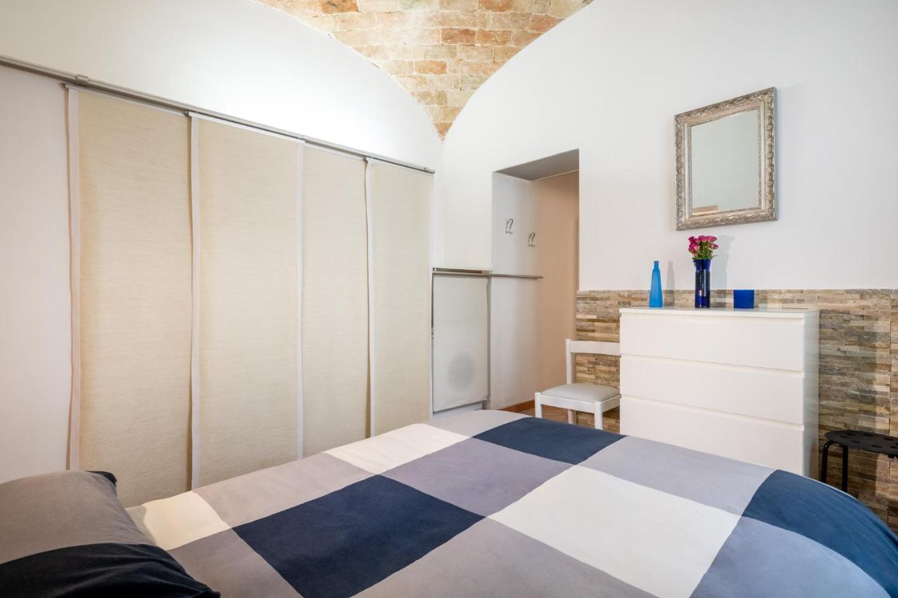 Apartmán Ht Apt Mameli 40 Řím Exteriér fotografie